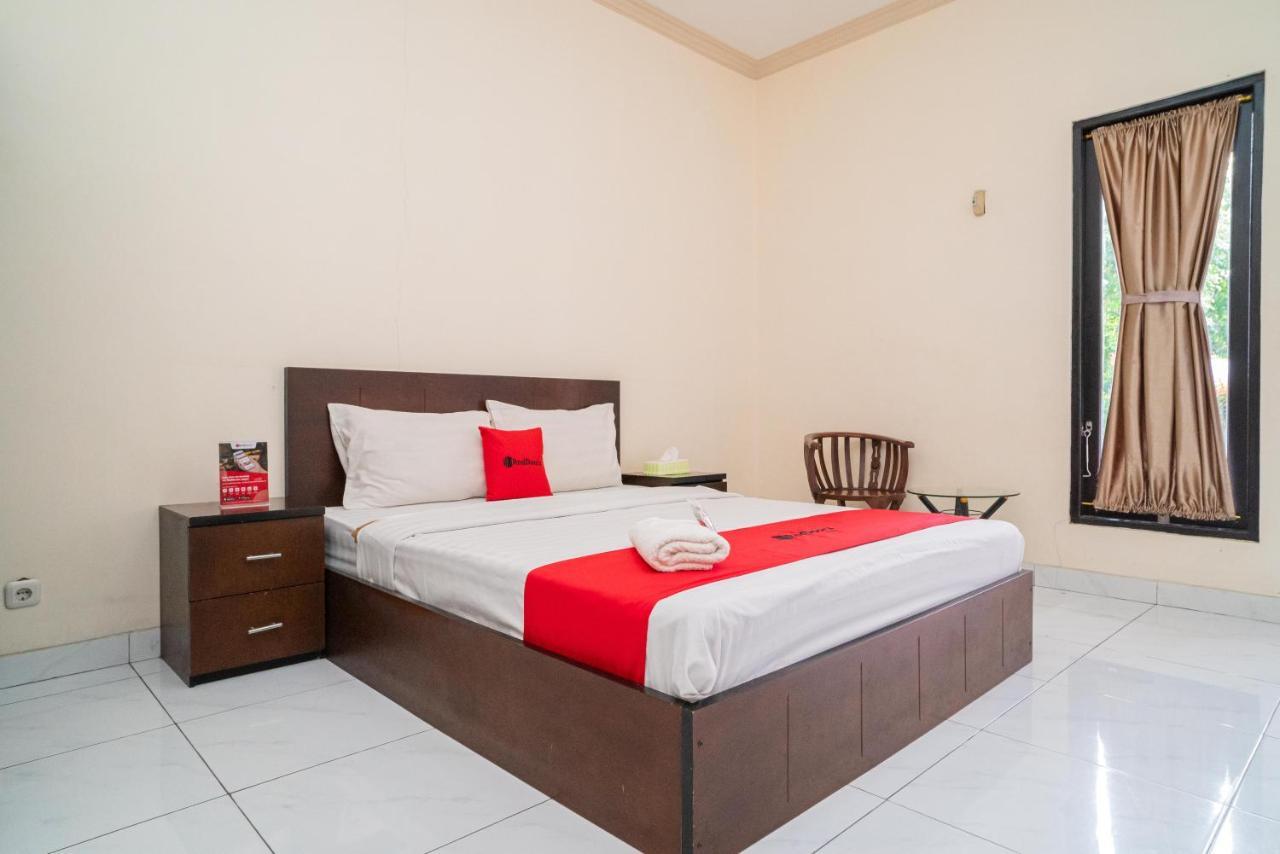 Reddoorz @ Wisma Pangrango Palangkaraya Eksteriør billede
