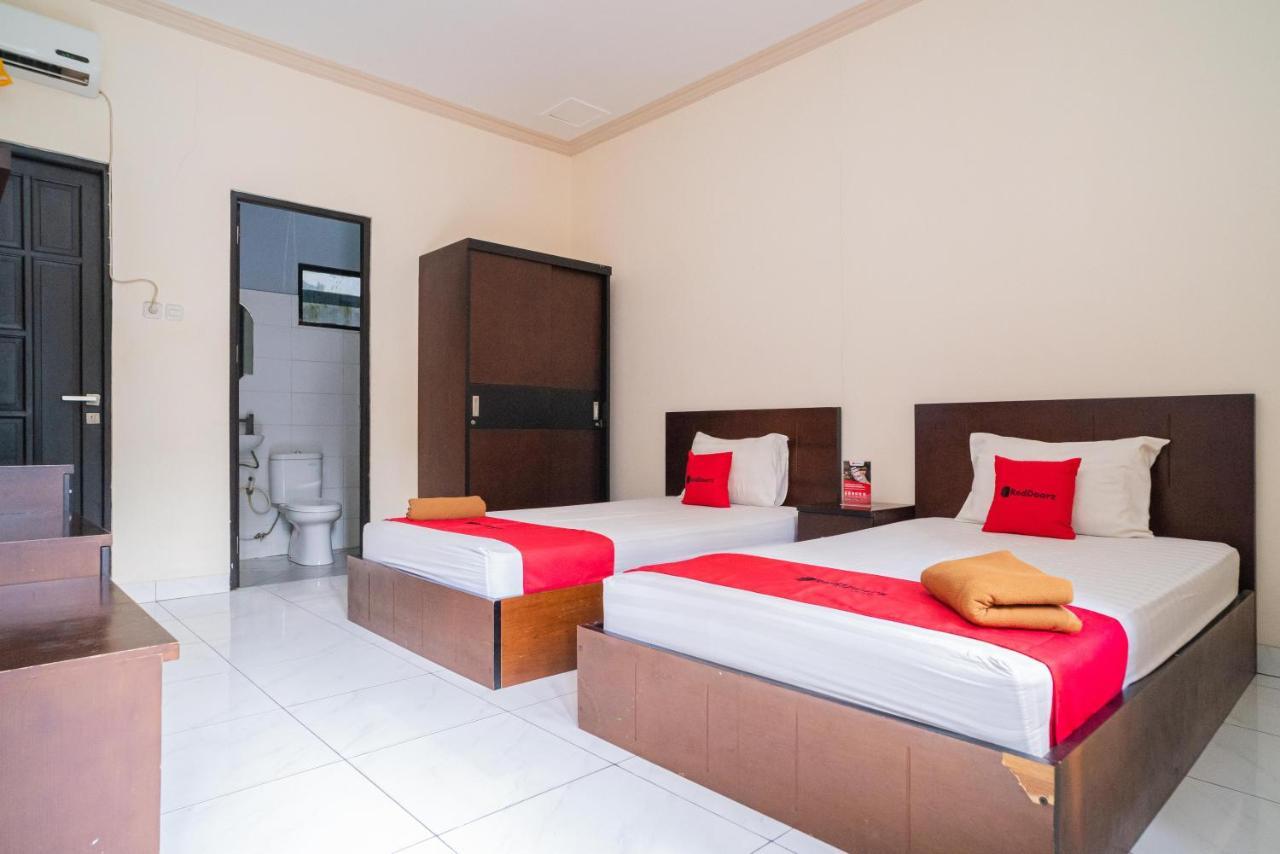 Reddoorz @ Wisma Pangrango Palangkaraya Eksteriør billede