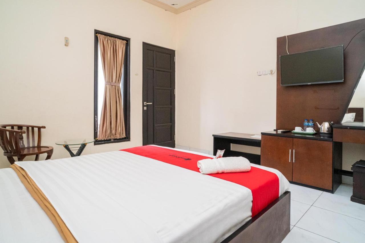Reddoorz @ Wisma Pangrango Palangkaraya Eksteriør billede