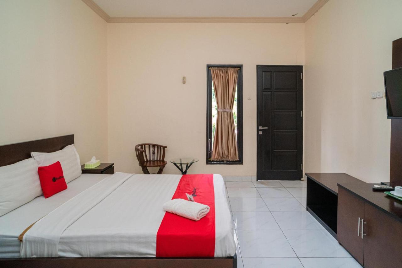 Reddoorz @ Wisma Pangrango Palangkaraya Eksteriør billede