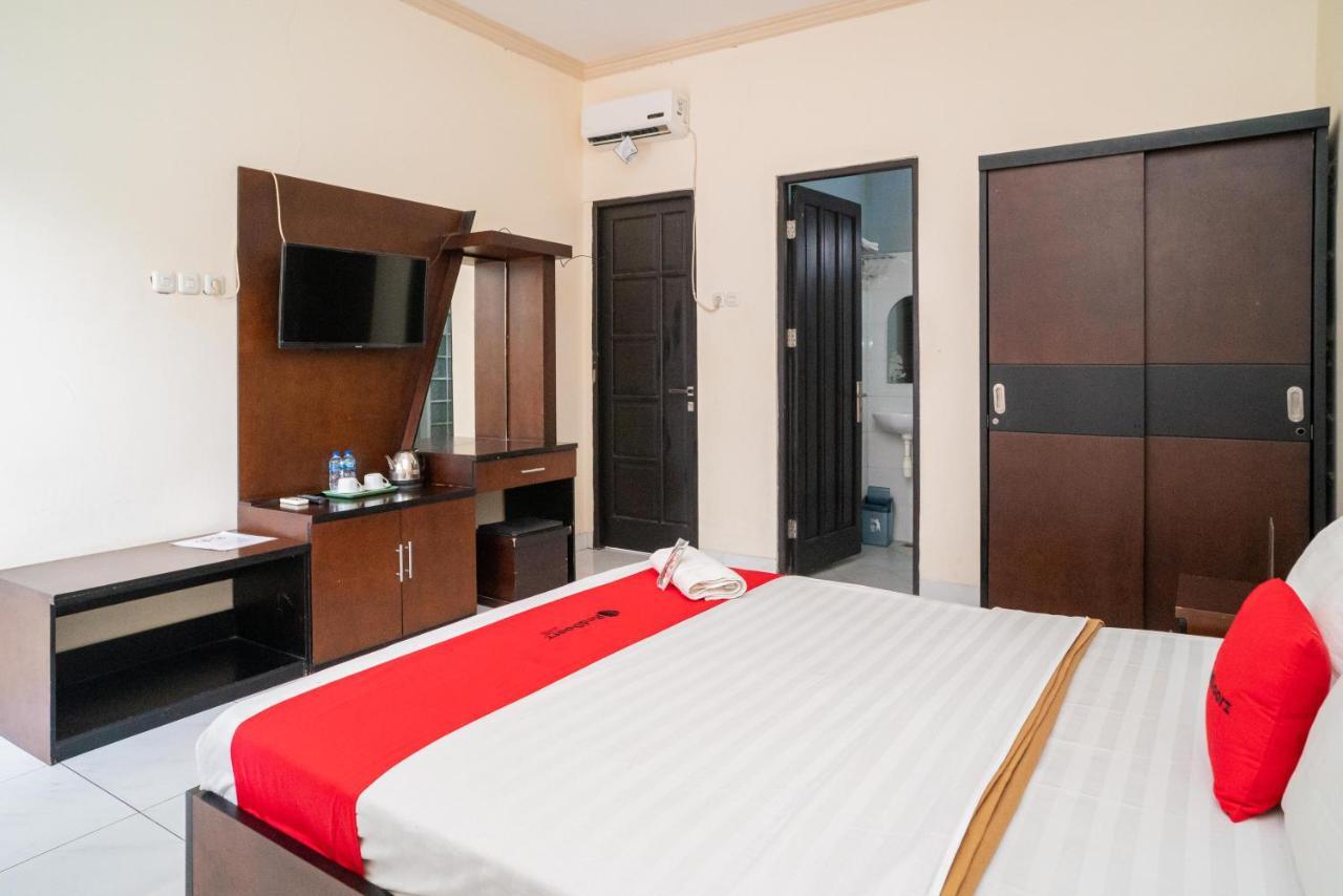 Reddoorz @ Wisma Pangrango Palangkaraya Eksteriør billede