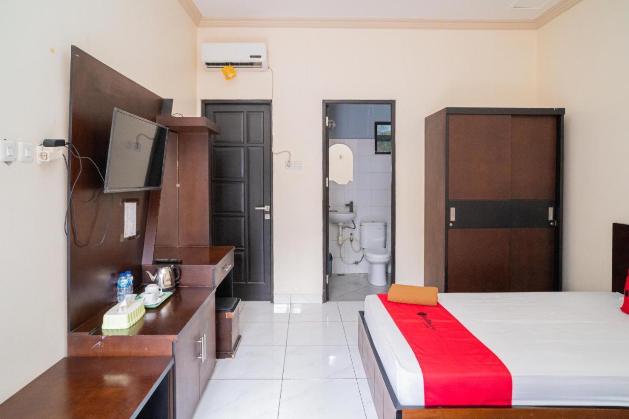 Reddoorz @ Wisma Pangrango Palangkaraya Eksteriør billede