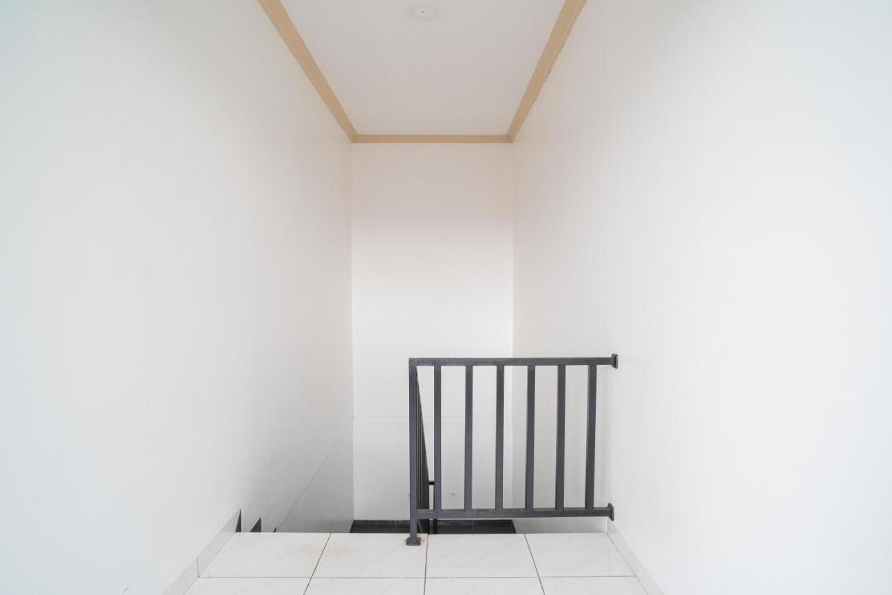 Reddoorz @ Wisma Pangrango Palangkaraya Eksteriør billede