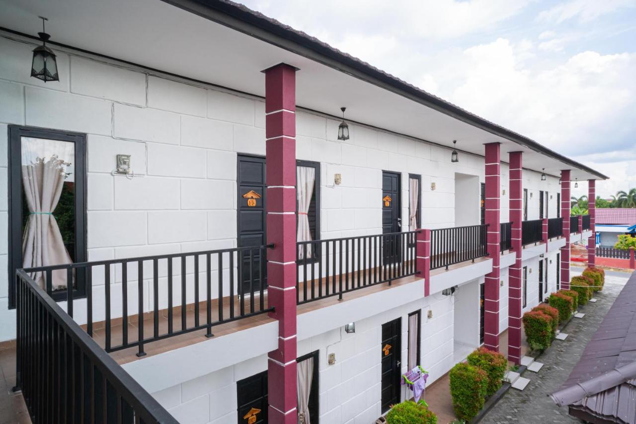 Reddoorz @ Wisma Pangrango Palangkaraya Eksteriør billede