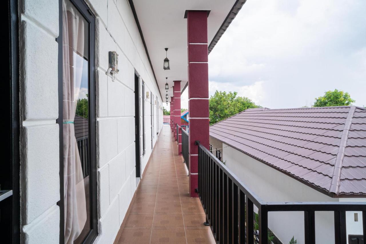 Reddoorz @ Wisma Pangrango Palangkaraya Eksteriør billede