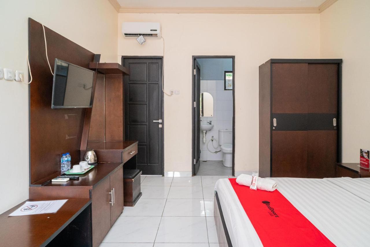 Reddoorz @ Wisma Pangrango Palangkaraya Eksteriør billede